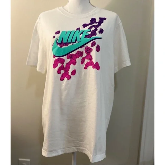 Nike T-shirt - Picture 1 of 2